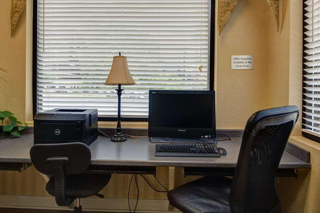 Suburban Studios Tysons Corner Вена Удобства фото